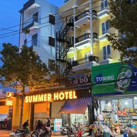 Summer Hotel