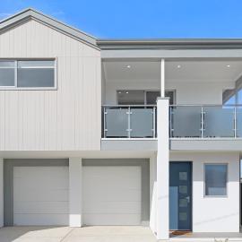 Ocean Views on Grundy | New Home | Family Friendly, hotel in Christies Beach