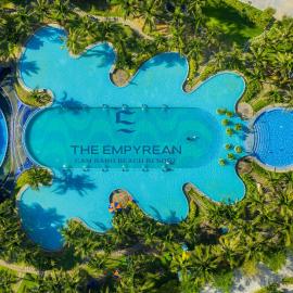 The Empyrean Cam Ranh Beach Resort: Cam Ranh şehrinde bir otel