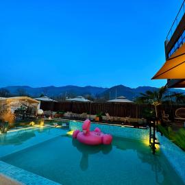 Qingqian Guanshan Swimming Pool Private Hot Spring B&B, hotel u gradu Si'an