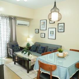 Cozy 2 Bedroom Condo with Balcony for Rent, מלון באילואילו סיטי
