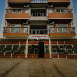 Happy Holiday Inn, hotel in Kālapettai