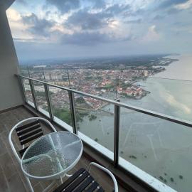 2 Bedrooms Seaview Apartment in Silverscape Residence โรงแรมในมะละกา