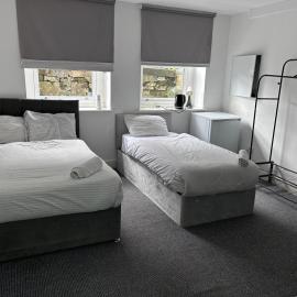 Green-Lodge Triple Double & Single Rooms Near LFC Anfield Free Street Parking 24-7, hotel in Liverpool