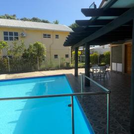 CC Beach villa in wailoaloa, hotel in Nadi