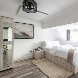 Cosy Suite Sleeps 3 with Parking, hotel din Parkside