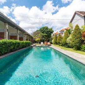 Urbanview Asung 2 Guesthouse near Canggu, ξενοδοχείο σε Dalung
