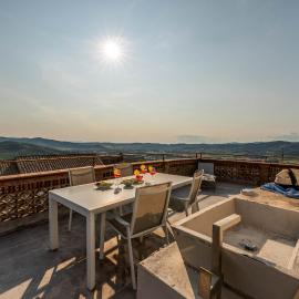 Luxury Duplex - Heart of Corciano - ItalyWeGo