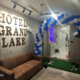 Hotel Grand Lake