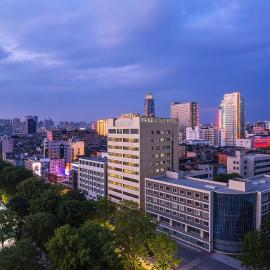 Atour Hotel Nanchang Bayi Square Provincial Art Museum