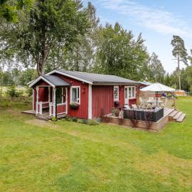 Holiday Home Torarp Västergård by Interhome โรงแรมในLidhult