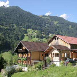 Chalet in Schruns near Montafon Ski Lift – hotel w mieście Schruns