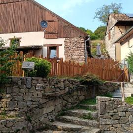 Charmant studio au calme à Murbach vue jardin, parking & Wi-Fi gratuit, hotel a Murbach