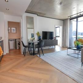 The Bridgewater Collection 409-Luxury 2 bed Modern Apartment at Century City