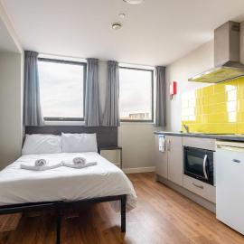 Modern Budget Studio Apartment in Sheffield Centre, hotel in Elland