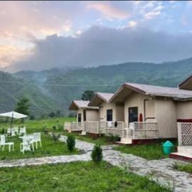 Giriganga Resort -Riverview, hotel v destinácii Chail