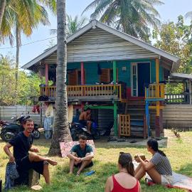 Surf House Hostel, hotel sa Pulau Sarang