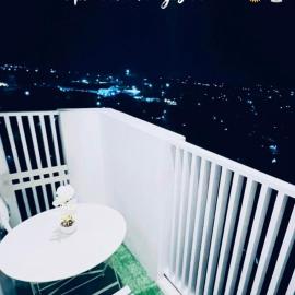 Reflective Woodscape- 1 Bedroom with Balcony, khách sạn ở Bacolod