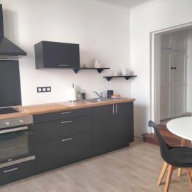 Au coeur de Brantôme : superbe appartement, hotel u gradu Brantom