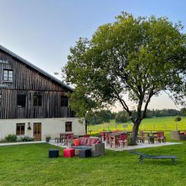 Auberge de la Perdrix, hotel in Hauterive-la-Fresse