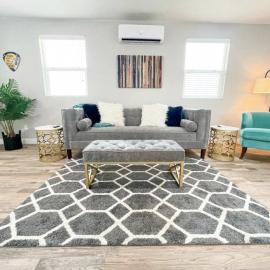 Cozy Entire Home Gateway to Sequoia Pet Friendly, hotel in Visalia