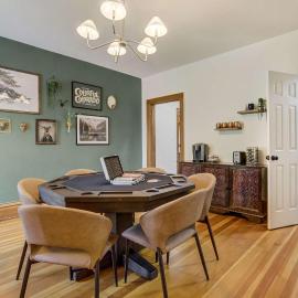 Noble Crest Cozy Apartment for Poker Nights