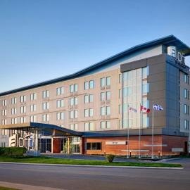 Aloft by Marriott Montreal Airport, khách sạn ở Dorval