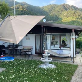 Casa del Lampone - Bungalow mit Gardaseeblick, Hotel in Tignale