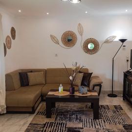Oasis Cottage، فندق في Krepeni