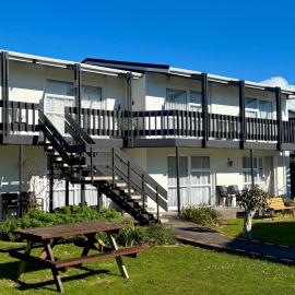 Parkside Motel and Apartments, hotel u gradu Nju Plimut