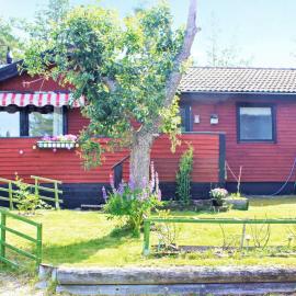 6 person holiday home in Lidköping, hotel u gradu Lidćeping