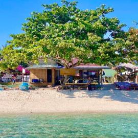 Enas Cottage Pamilacan IsLand, hotell sihtkohas Baclayon