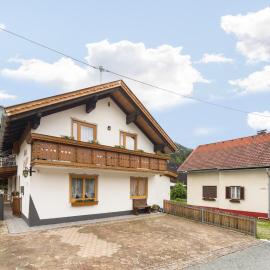 Apartment in Tröpolach near Nassfeld, hotell i Tröpolach