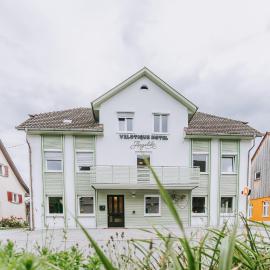 Velotique Hotel Angelika - Self-Check-in: Hard şehrinde bir otel