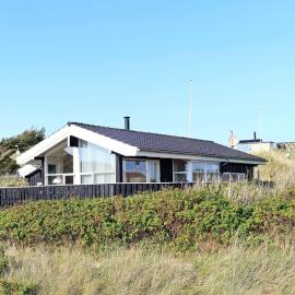 4 star holiday home in Løkken, hotel i Løkken