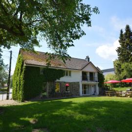 Charming Stay near Circuit Spa, מלון בBaronheld