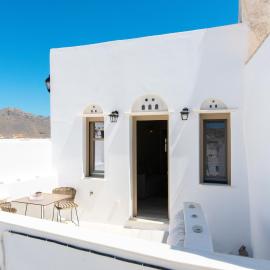 4TWaves Pyrgos House -near the square Platanos