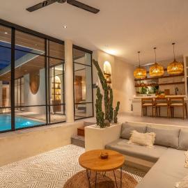 Your Romantic Mediterranean Villa in Canggu, hotel u gradu 'Dalung'