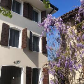 Casale nel mezzo dei vigneti, Hotel in Caneva