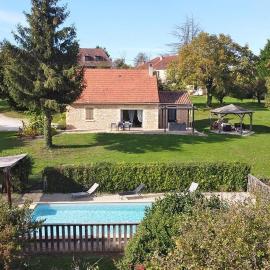 La Maison Martin clim piscine privée proche Sarlat, Hotel in Marquay