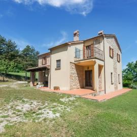 Villa in Tavoleto with pool