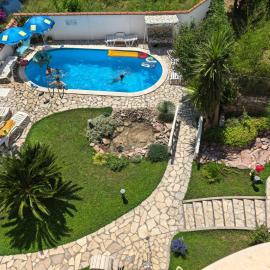 Vila Koral, hotel in Petrovac na Moru