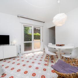 GuestHost - Sunny Haven in Grado Pineta, hotel in Grado-Pineta