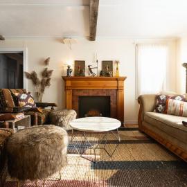 Cozy Cabin Style Apt Private 1st Flr 1 Bdrm, hotel a Torrington