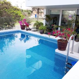 Aqua y Sol Private Pool Parking Air Conditioning, hotel u gradu Playa de Santa María