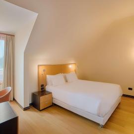 NH Milano 2 Residence、セグラーテのホテル