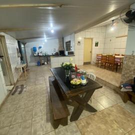 casa para festa do peão de barretos, готель у місті Барретус
