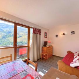 Studio cabine aux Ménuires, au pied des pistes, pour 4 personnes - FR-1-452-138, viešbutis mieste Les Menuires