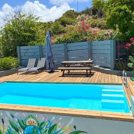 VILLA MAGIC - Ocean Views with Pool, Starlink WiFi, Cistern & Generator, hotel v destinaci Oyster Pond