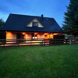 Zrub pod vŕškom, hotel v Osturni